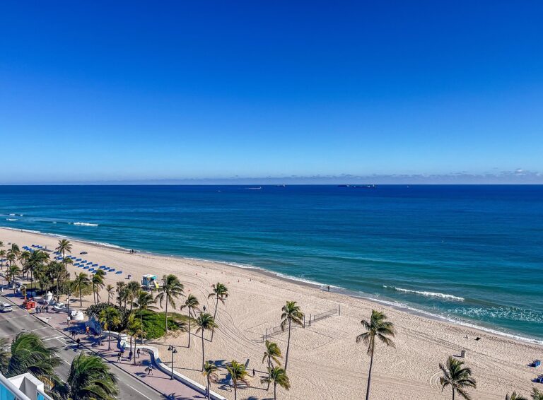 beach-8957871_1280